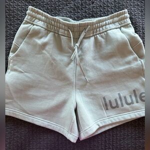 Lululemon 4” scuba short